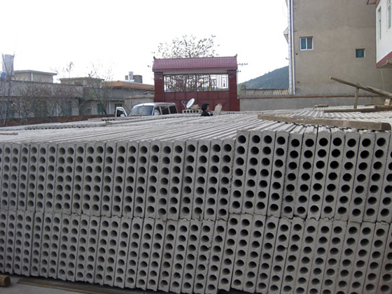 怎么解決昆明輕質(zhì)隔墻板裂縫問題？